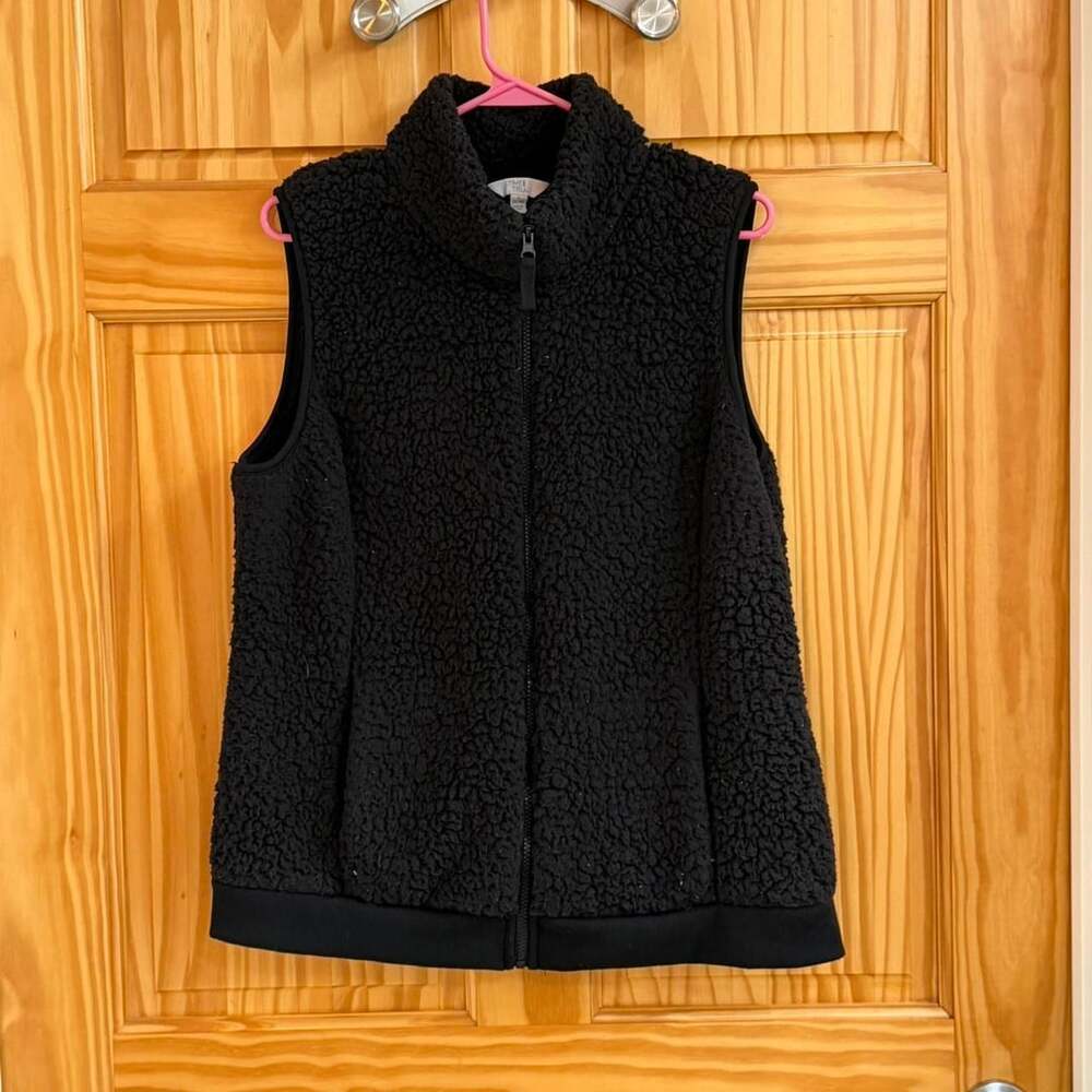Time and Tru Black Sherpa Fleece Full Zip Vest